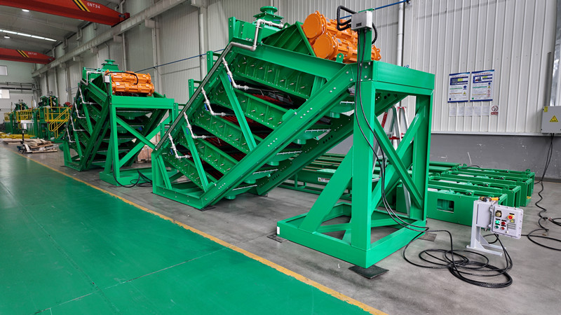 20251029 Stack Vibrating Screen for Iron Mine